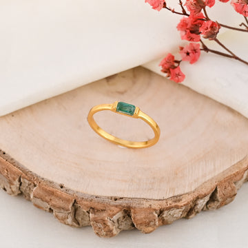 Green CZ Baguette Stone 925 Danity Silver Ring